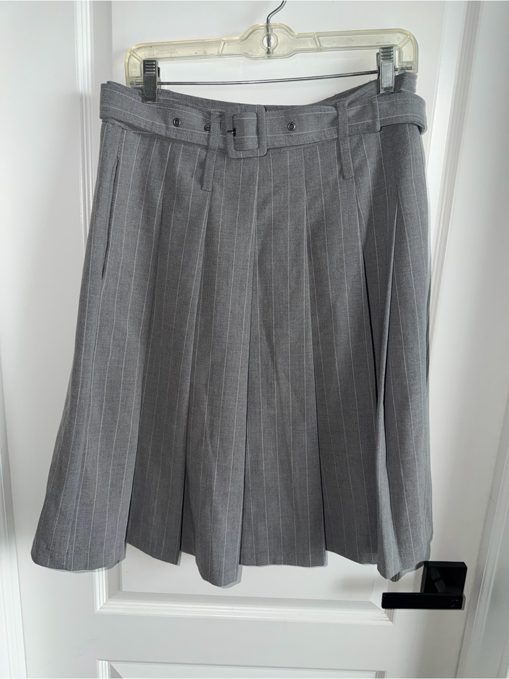 Scoop Womens Size 4 Gray Pinstripe Pleated Midi Skirt Belted NWT